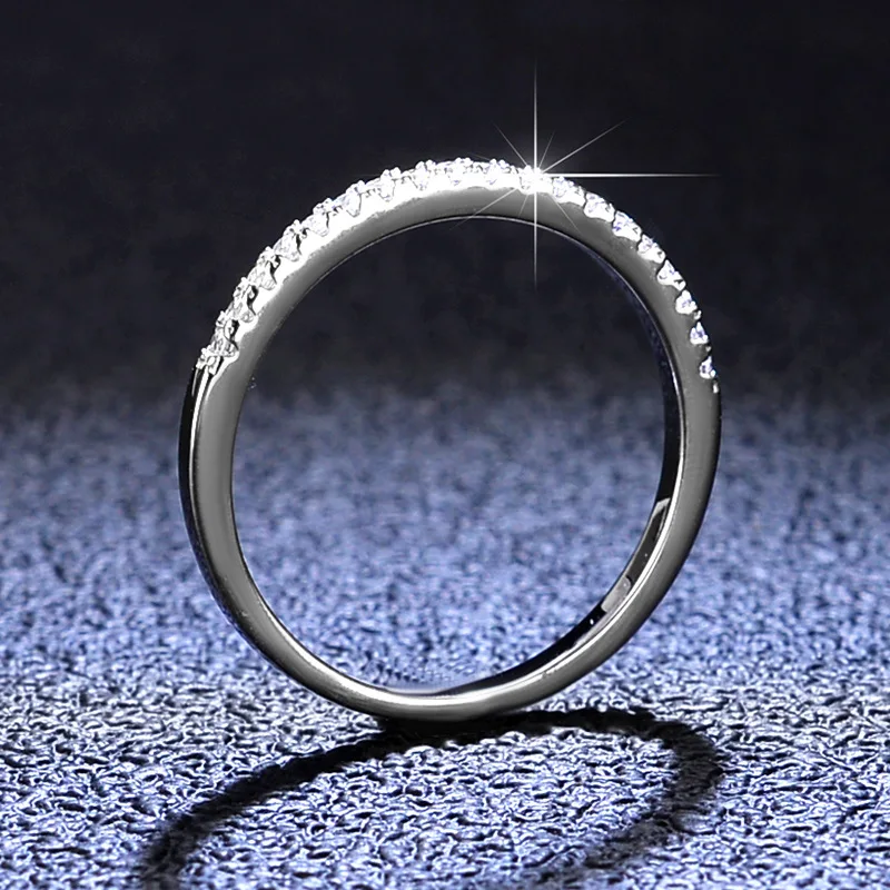 S925Sterling Silver Plated18KMoissanite Ring One-Word Single Row Ring Women's Ring Cluster Setting Tail Ring