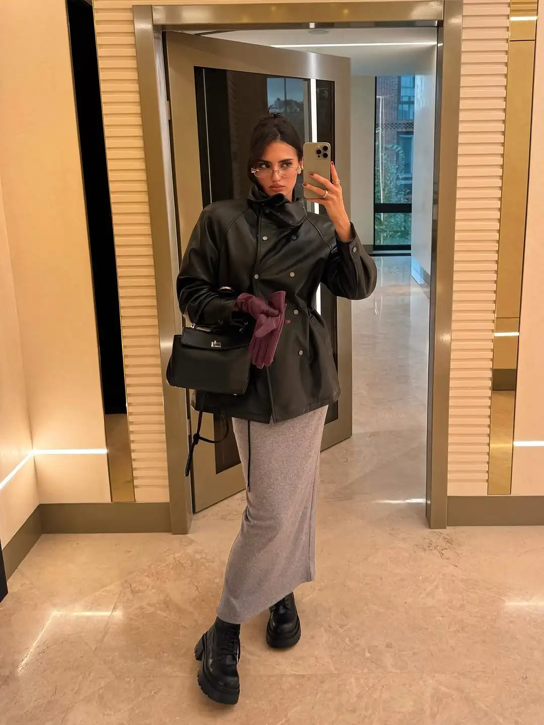 Schwarze Damen-Jacke, lässig, edgy, zweireihig, volle Ärmel, Stehkragen, Mantel, 2026, trendige Pendler-Bürokleidung, Neu