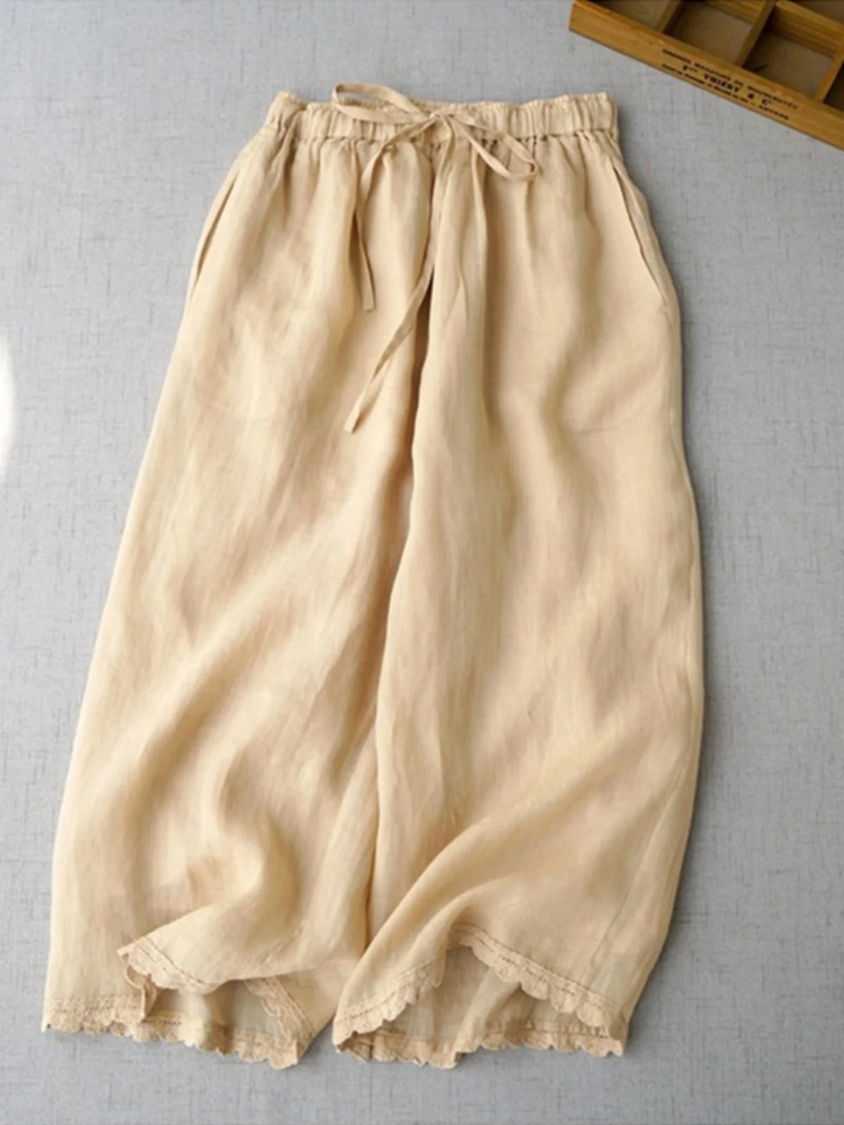 Pantaloni di lino in cotone a gamba larga a vita alta Pantaloni da sette piedi in lino sottile con giunture in pizzo casual estivo da donna