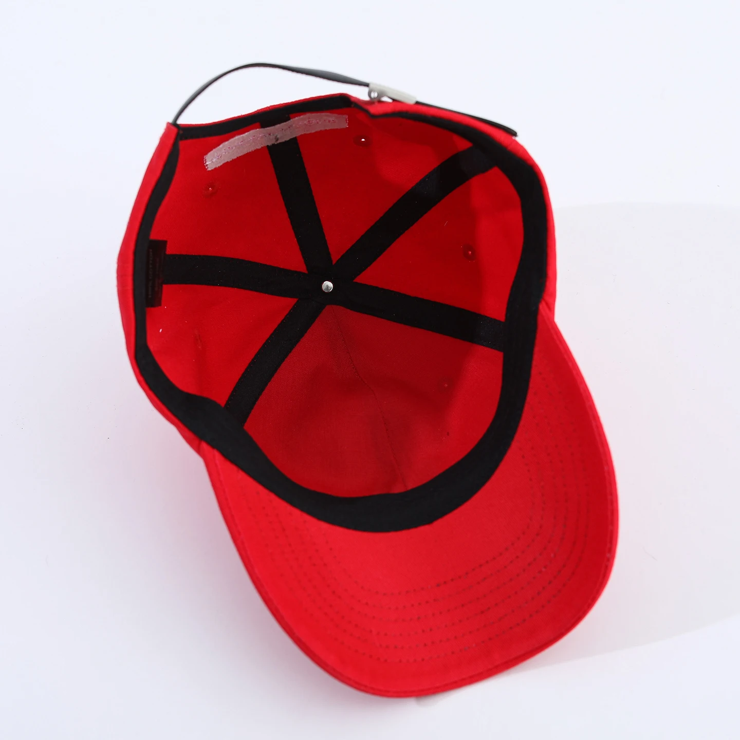 Korean-style Casual Light and Fresh Lettered Red Baseball Cap with Small Daisy Metal Label for Sun Protection Beanie Cap