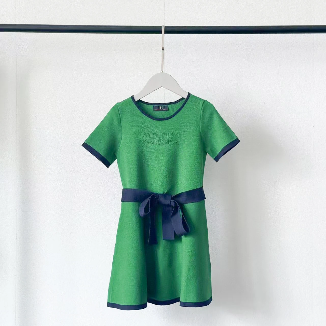 

CH Summer Green Girls Dress Fashion Fresh Style Bow Design Niche Brand 2025 New Girls Holiday Gift Beautiful Skirt