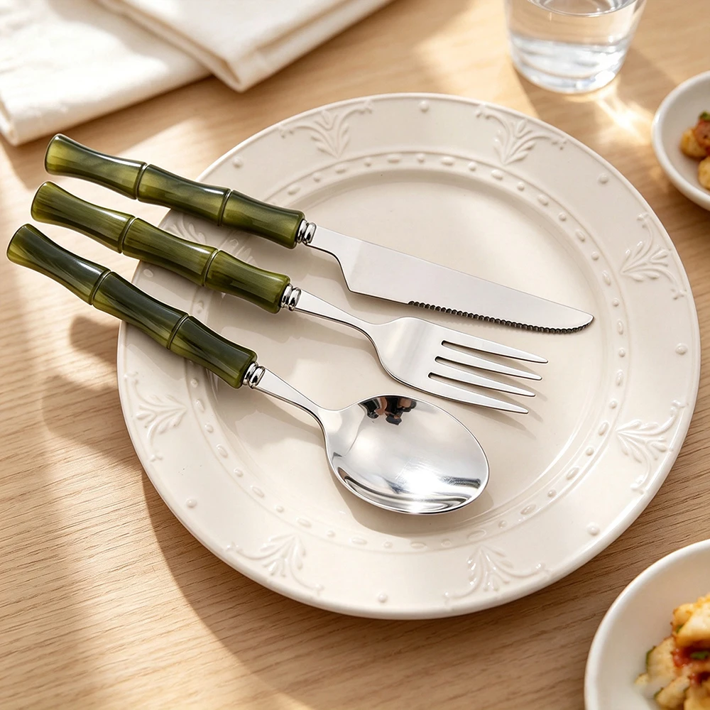 4Pcs Acrylic Handle Knife Cake Fork Spoon Set Stainless Steels Dinner Cutlery Set White Silver Western Dinnerware Home Tableware