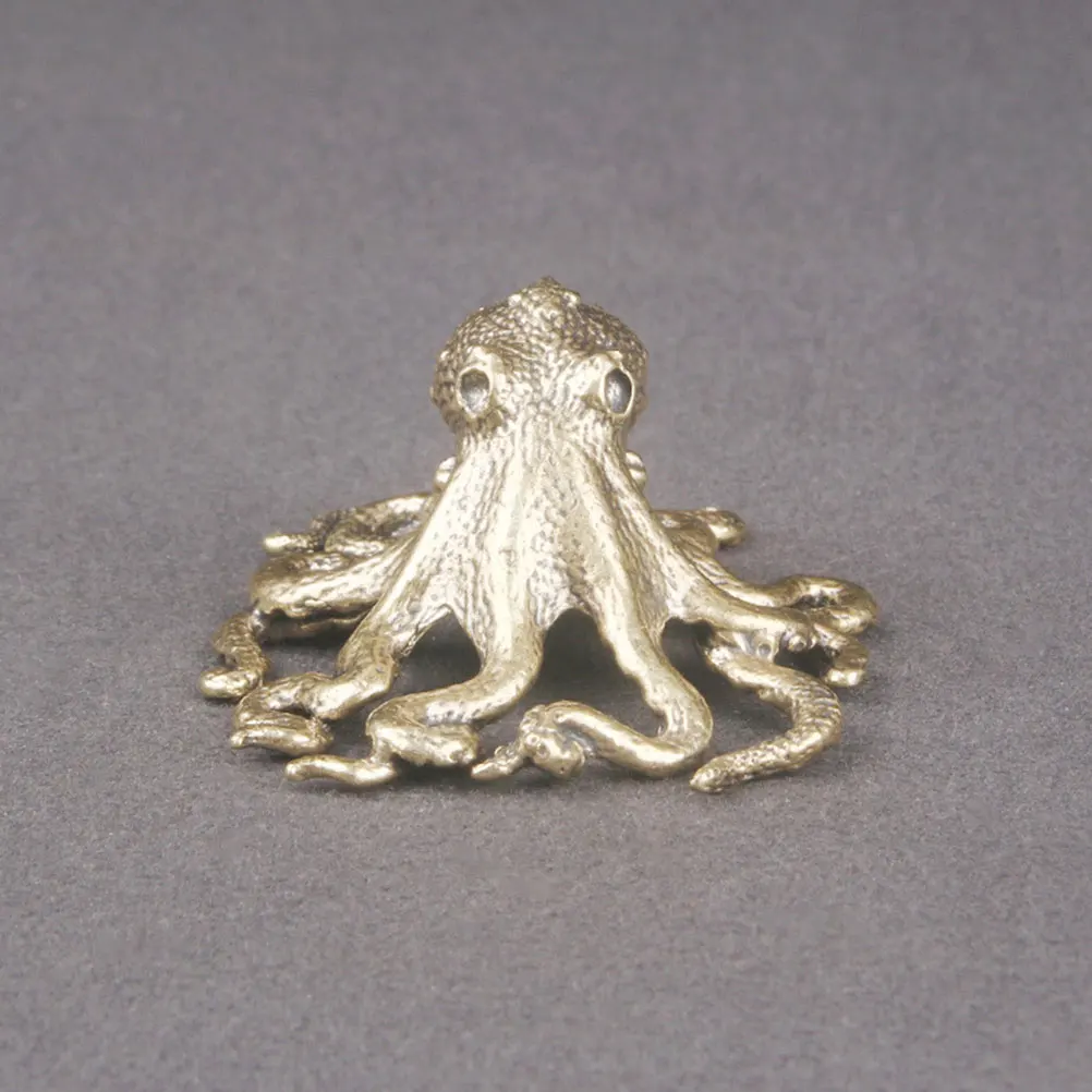 

Brass Mini Octopus Figurine Sturdy Decorative Desktop Ornaments Unique Design Vintage Statue Ocean Life Jewelry Garden Decor