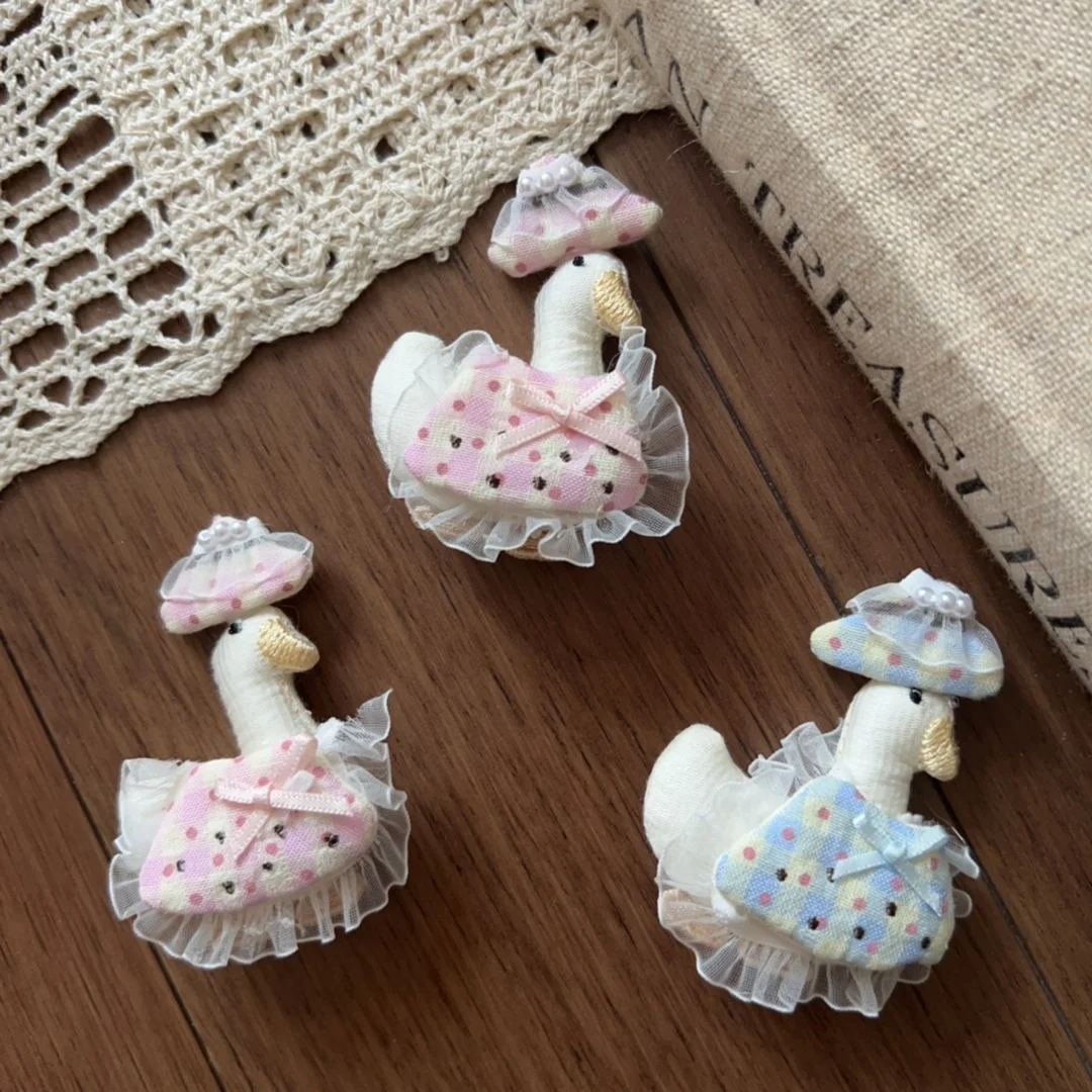 Sweet Lace Princess Duck Brooch Pin DIY Hair Clip for Shoes Socks Hat Bag Sewing Embellishment Premium Handmade