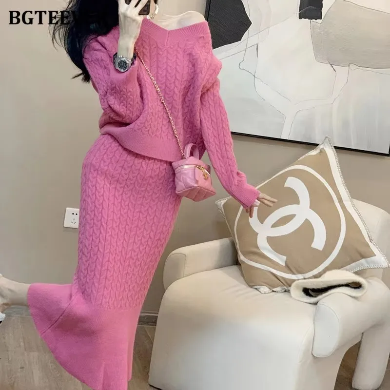 BGTEEVER Stylish Ladies 2 Pieces Knitted Skirt Suits V-neck Long Sleeve Sweaters & Elastic Waist Package Hip Mermaid Skirts