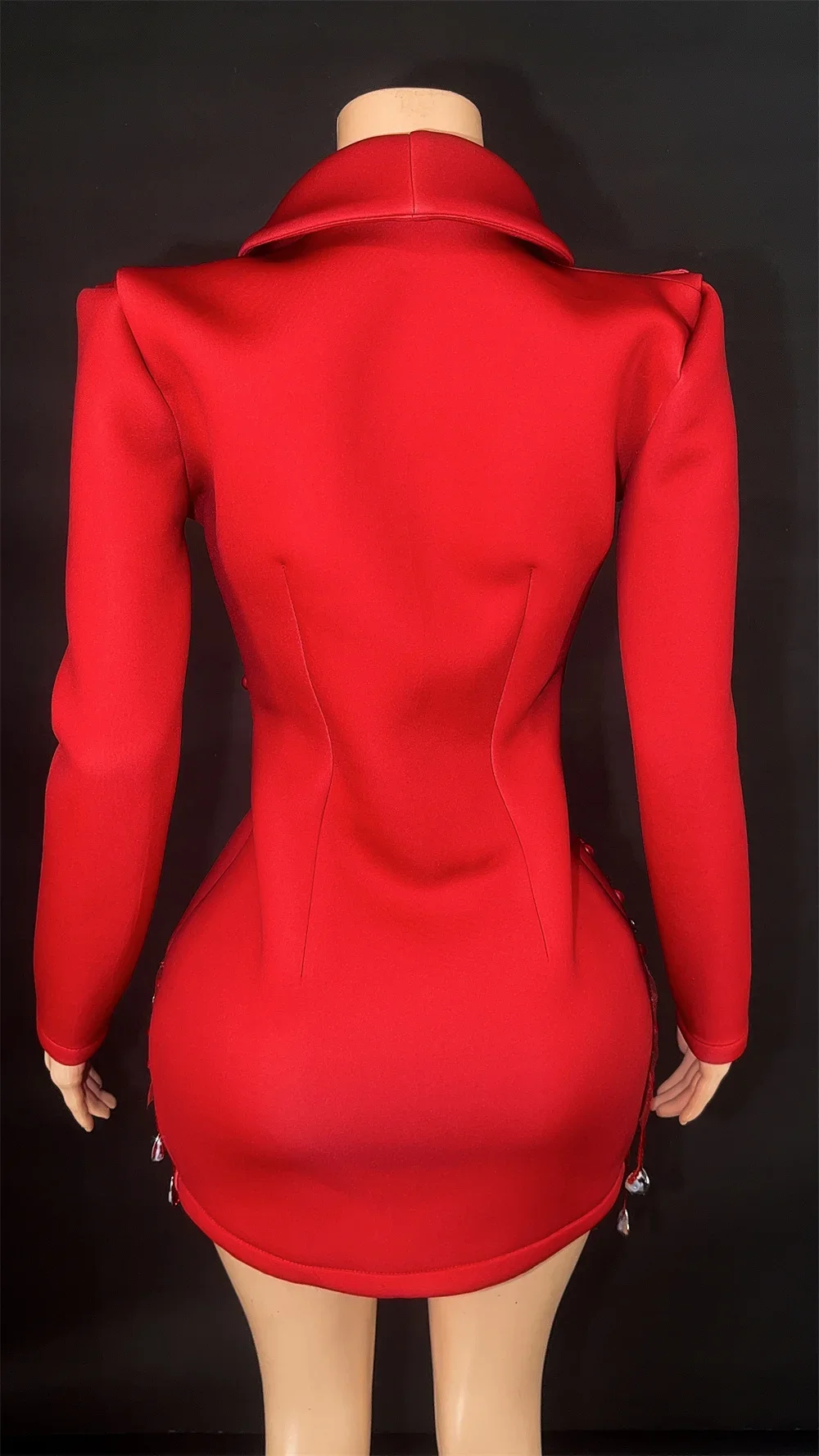 سباركلي كريستال سلاسل اللؤلؤ فستان قصير فاخر الأحمر موضة معاطف عيد ميلاد مساء حفلة ملهى ليلي الزي المغني الزفاف زي