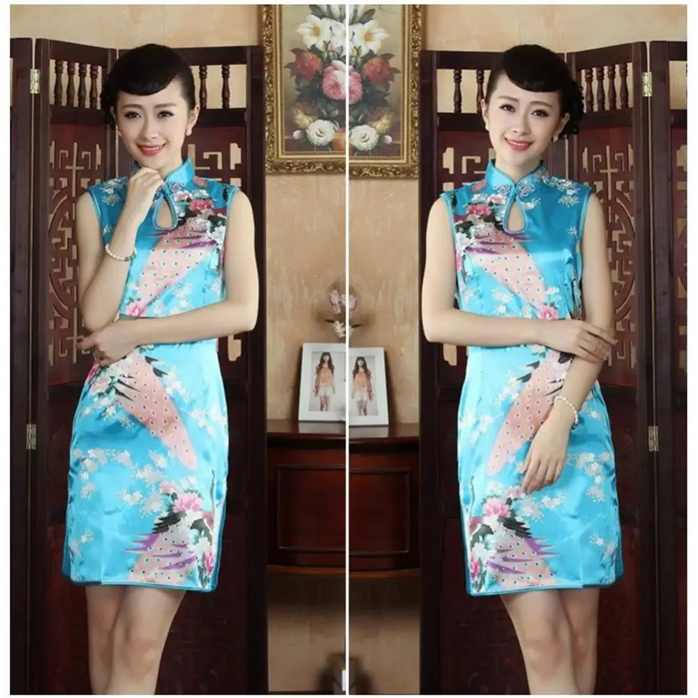 Sexy Women Sleeveless Qipao Dress Mandarin Collar Peacock Print Side Slitting Hem Short Dress Satin Evening Party Dress Vestidos