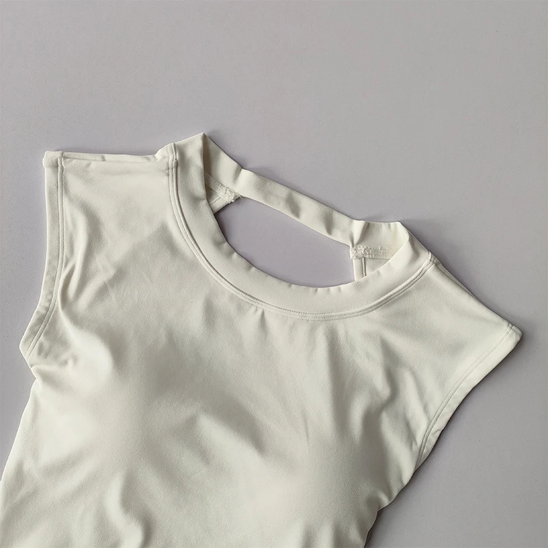 Sexy kurzes, rückenfreies Sport-T-Shirt mit festem Brustpolster, eng anliegendes, schnelltrocknendes, schlankmachendes Yoga-Oberteil für Damen. – Detail 10