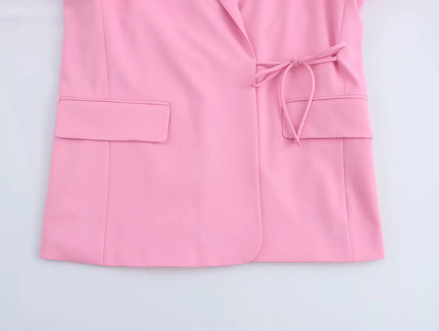 سترة نسائية ذات طية صدر مدببة واحدة - صدرية مع خصر - ربط تفاصيل وجيوب لمظهر احترافي وأنيق #5