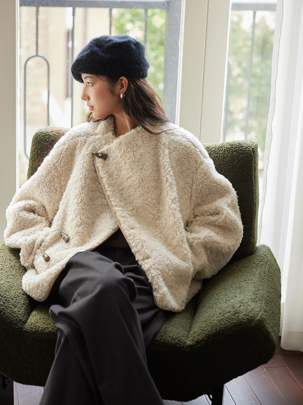 Solighter 00 ウール両面着用レザーファー一体型ジャケット女性の秋冬新スタイルふわふわアウター