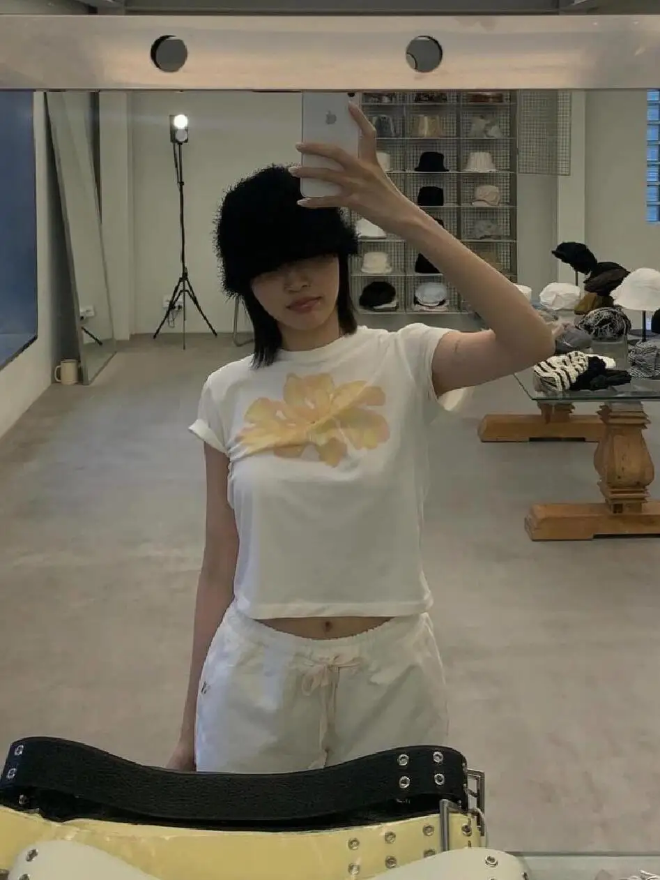 تي شيرت شبابي من القطن الخالص ort Sve بقصة ضيقة وطبعة زهور كاجوال للنساء ملابس صيفية مستديرة بطول Ne ort