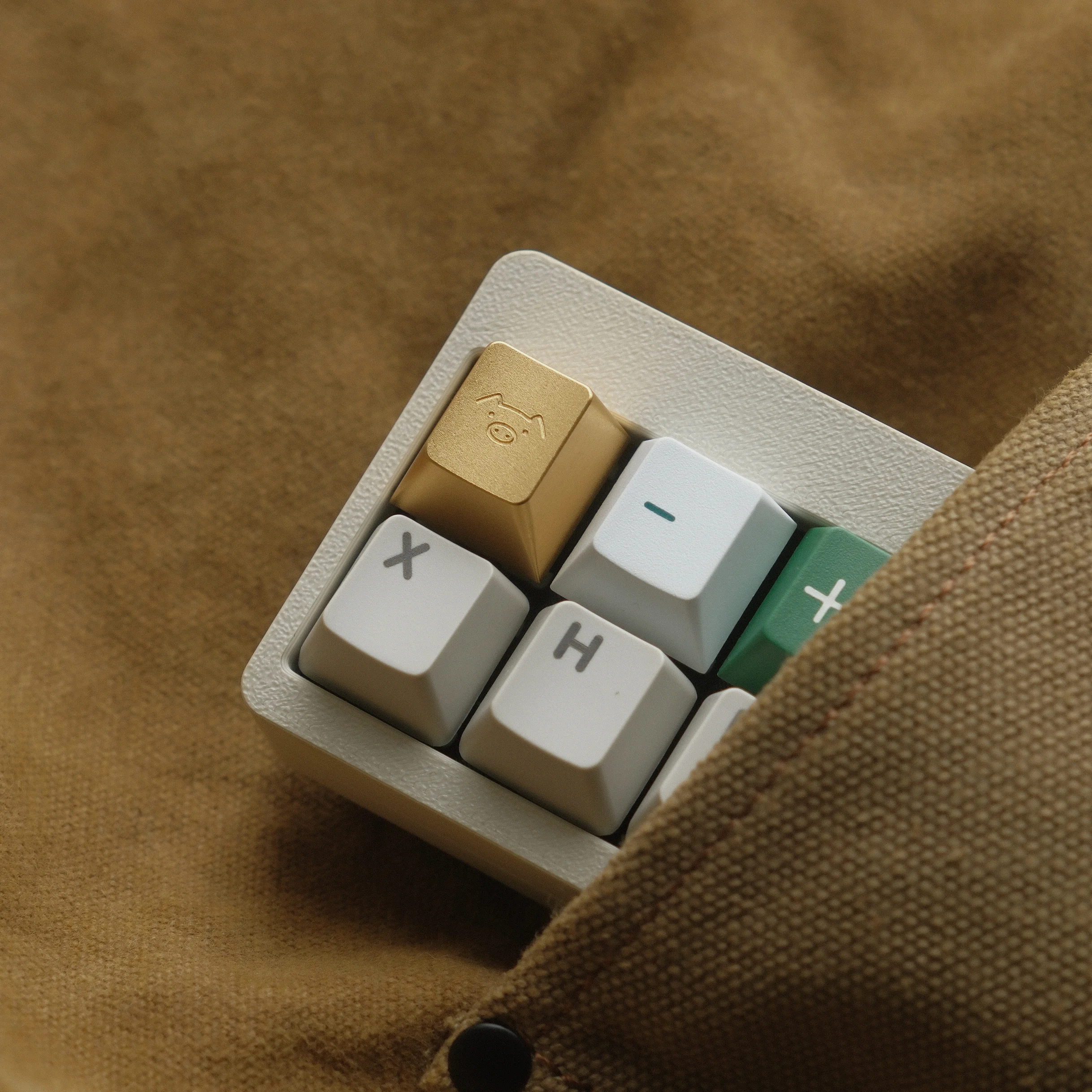Pig Keycap Personal…