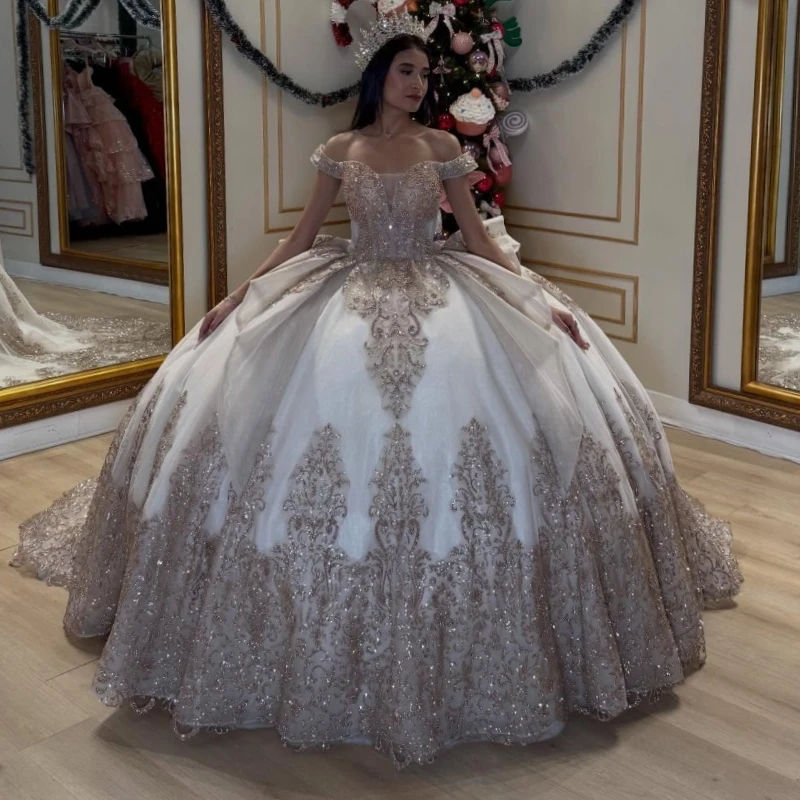 

Champagne Shiny Quinceanera Dresses Off Shoulder Ball Gown Sweet 16 Dress Applique Lace Beading Crystal Tull Birthday Party