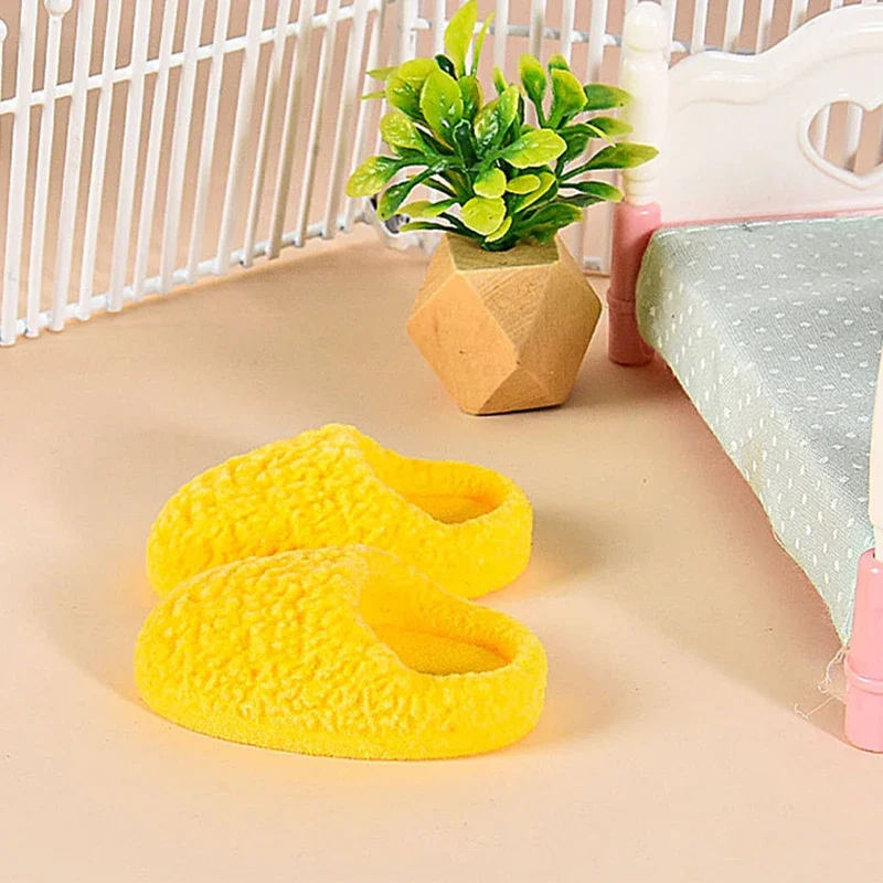 1Pair 1:6 Dollhouse Miniature Slippers Simulation Flocking Slippers Home Model Decor Toy Doll House Accessories