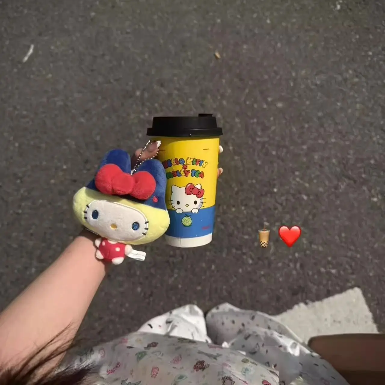 

MINISO Ancient Times Cute KT Cat Plush Doll Bag Pendant Keychain Send To Friends Romantic Gift Giving Girls Best Friend's Style