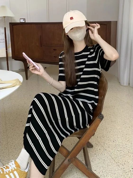 Summer 2026 Women's Knitted Dress Slimming Casual Lazy Style Midi Dress Striped Short Sleeve Elegant Versatile Fashionable