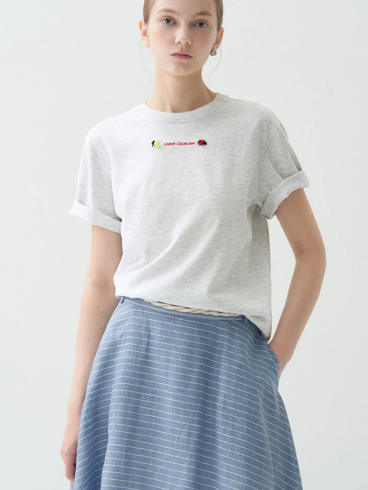 MICOAT Summer 26 Bees  Embroidered Letter round Neck T-Shirt Women 2 Colors Breathable Cotton Casual Style Short Sleeve