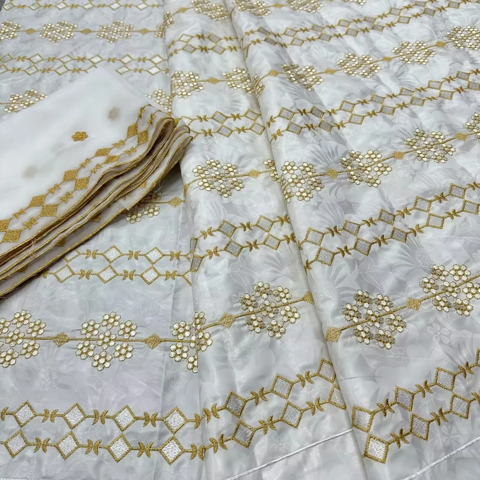 Afrikanische Bazin Stoffe Original Tissu Africain 5 + 2 yards Femme 2025 Baumwolle Stoff 100% Neue Shadda Österreich Qualität Guinea brokat