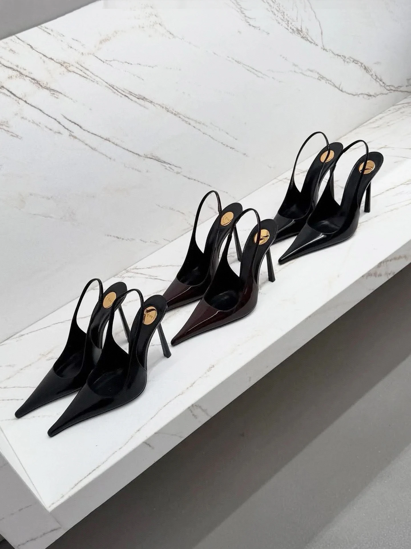 

2025 New Bla Pointed Toe High Heels Slip-On Women's oes Sexy Bal Hollow out PVC Leather Covering Ankle Strap Sandals