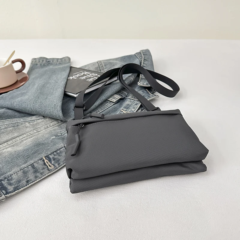Mode Freizeit Nylon Umhängetasche Einfarbig Wasserdichte Cross-body Unisex Messenger Tasche für Männer Und Frauen – Detail 4