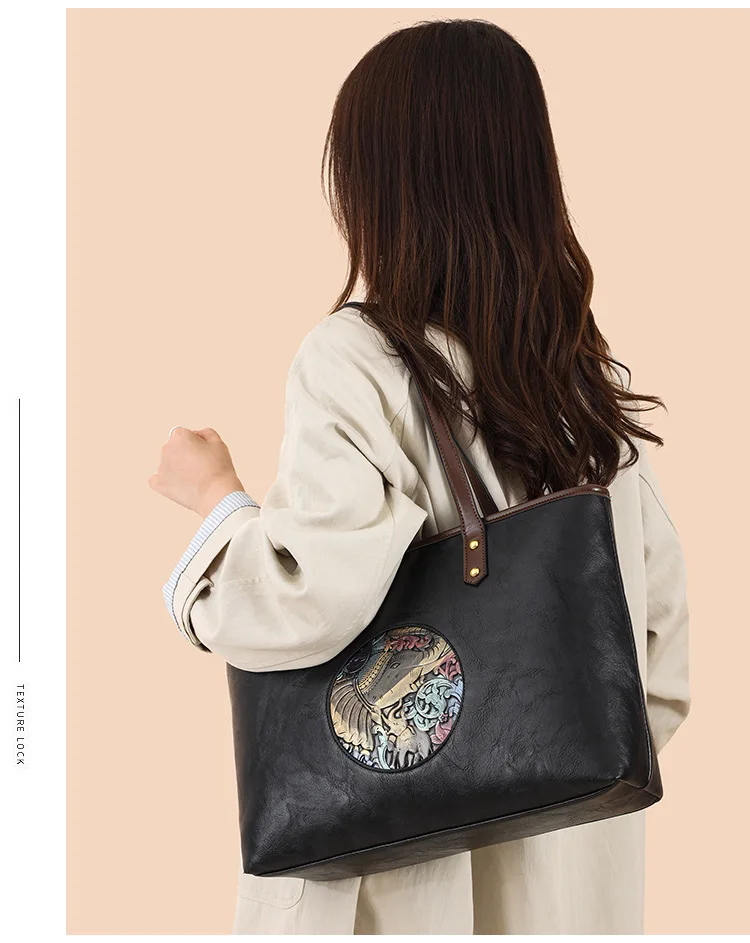 

Exquisite Commuter Bag 2025 - Women's Ethnic Elephant Embossed, Large-Capacity Handheld/Armpit/Single-Shoulder