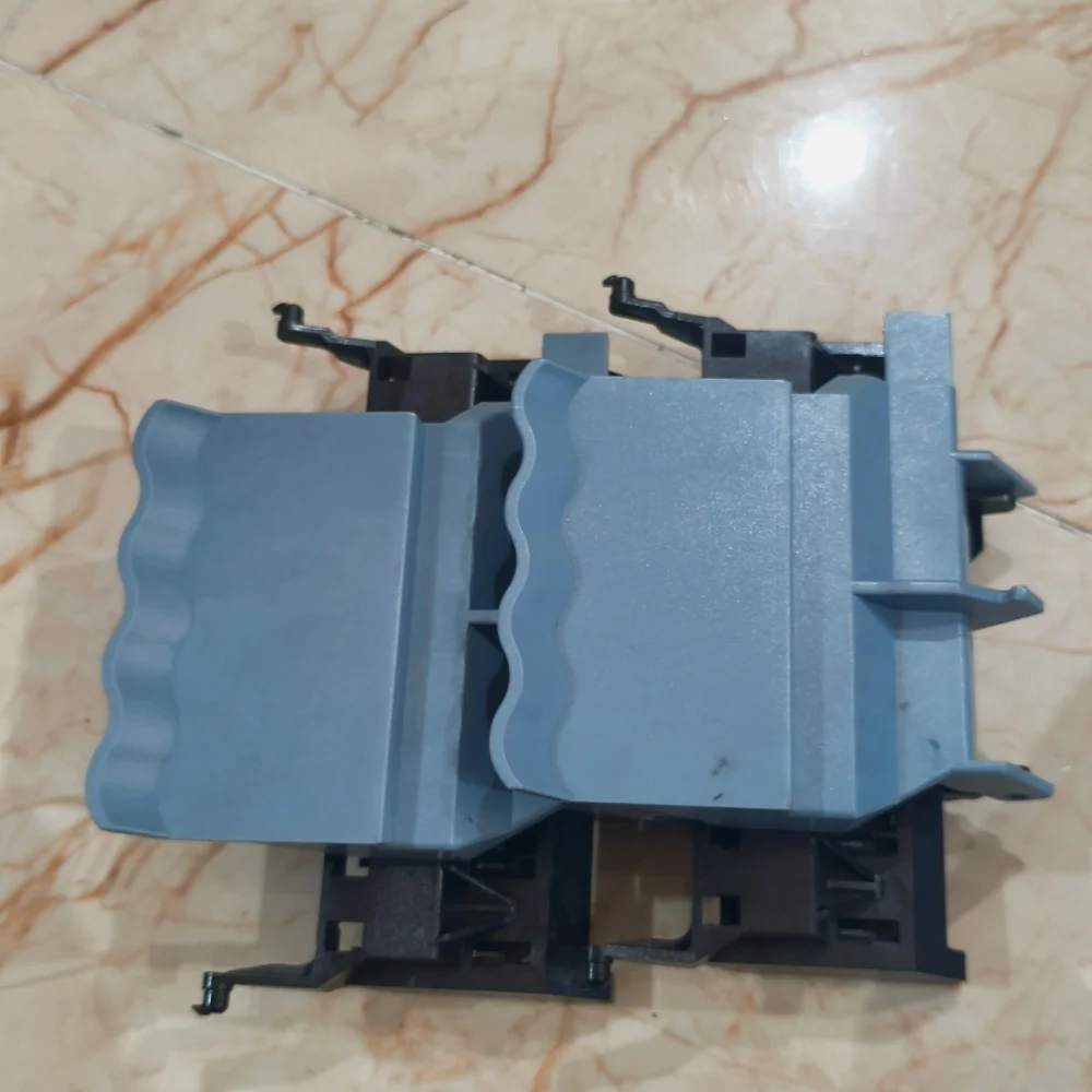 

Крышка каретки в сборе для плоттера HP DesignJet 10 20 30 70 90 100 110 120 130; верхняя крышка печатающей головки