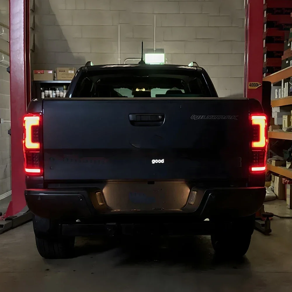 لفورد رينجر T6 T7 T8 2012-2020 LED مجموعة المصابيح الخلفية للسيارات ترقية إشارة ديناميكية اكسسوارات المصابيح الخلفية للسيارة