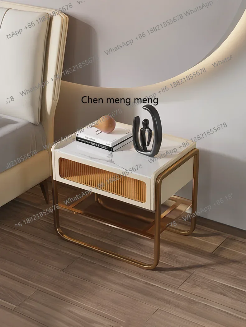 

Итальянское искусство, железная прикроватная тумбочка, современный минималистичный шкафчик, низкий шкаф, светильник, роскошь и простота, небольшой шкаф