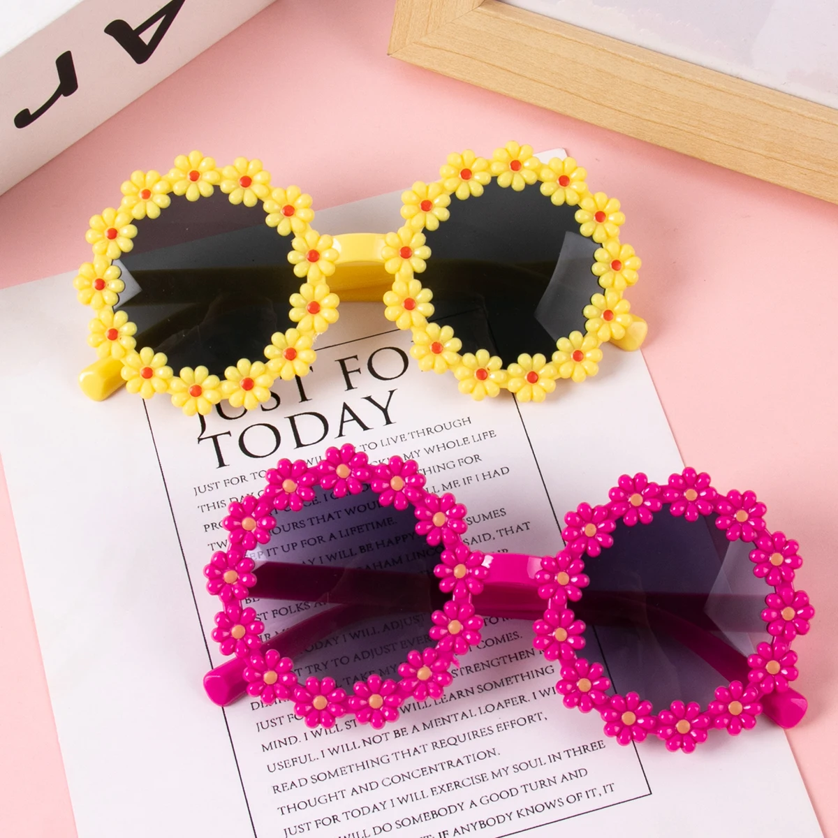 6/1pcs Flower Shaped Sunglasses Round Frame Glasses Cute Daisy Sunglasses for Girls Children summer beach Birthday Outdoor Party