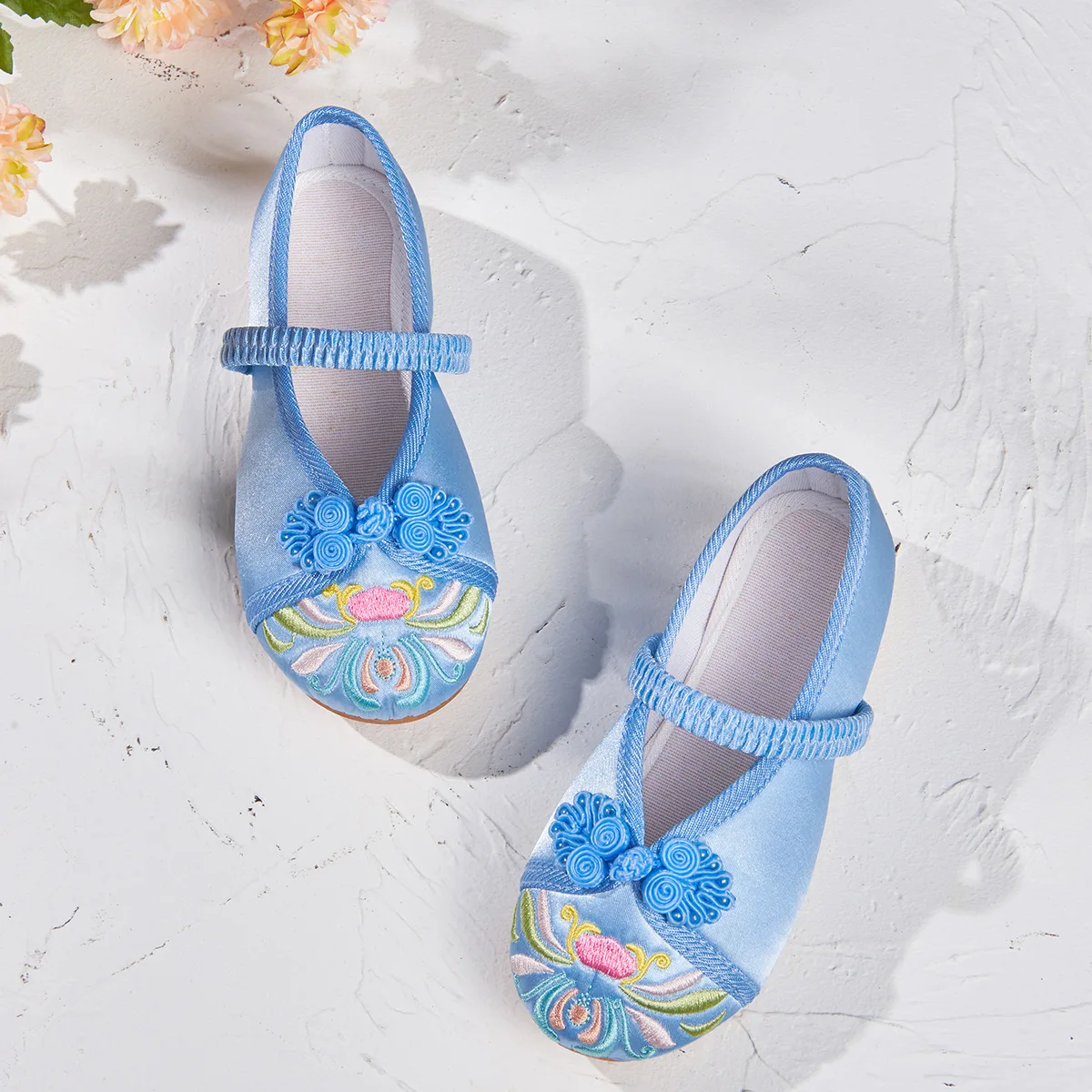 Chinese Style Embroidered Shoes for Girls Cotton Cloth Shoes Children Comfortable Flat Shoes Kids Performance Princess Shoes