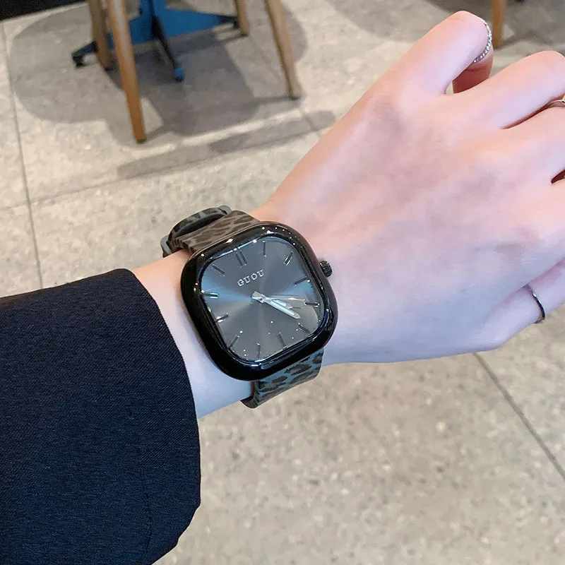 

New large dial watch for women silicone casual fashion neutral waterproof watch personality leopard ladies designer