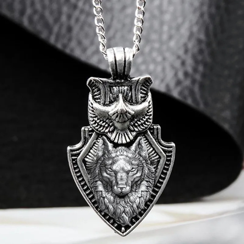 Fashion Men\'s Wolfhead Necklace Stainless Steel Triangle Pendant Hip Hop Necklaces for Men Punk Animal Jewelry Anniversary Gift