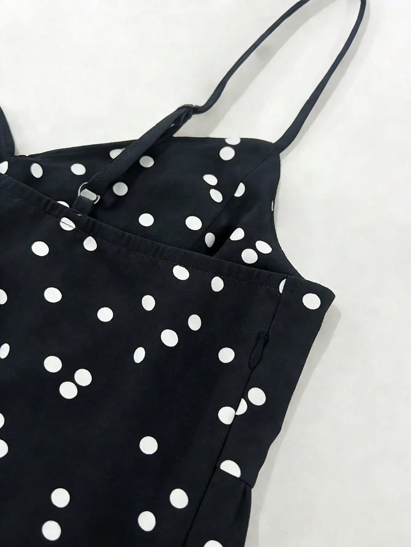 

Women Vintage White Polka Dot V-Neck Sleeveless Mini Dress With Ruched Floral Decor Tiered Hem