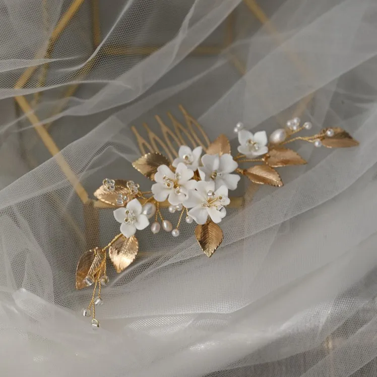 Delicate Porcelain Flower Small Comb Bridal Hair Pins Piece Gold Color Leaf Wedding Headpiece Handmade Women Pearls Hair Jewelry