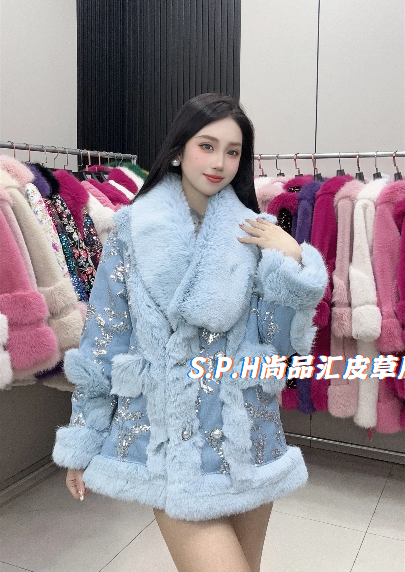 2024 New Women Fur Fleece Winter Fashion Furry Heavy Industry Sequin Jacket Winter Coat Female Faux Fur Coat Fluffy Jacket