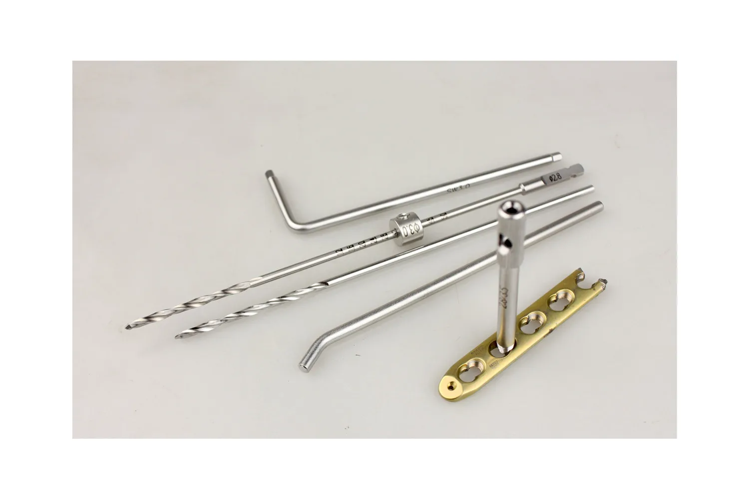 Orthopaedic instruments medical 2.8 drill bit locking drill sleeve guide drill bone drill guide suitable for sindis