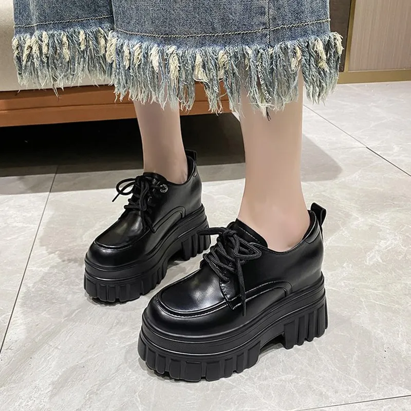 10 سنتيمتر 2026 الربيع النساء منصة أحذية رياضية إسفين الكعوب السيدات الخريف أحذية مكتنزة مضخات امرأة الدانتيل متابعة سميكة وحيد أحذية عمل غير رسمية