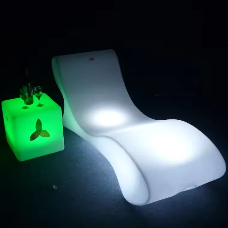 Chaise de piscine extérieure PE à LED, mobilier de relaxation