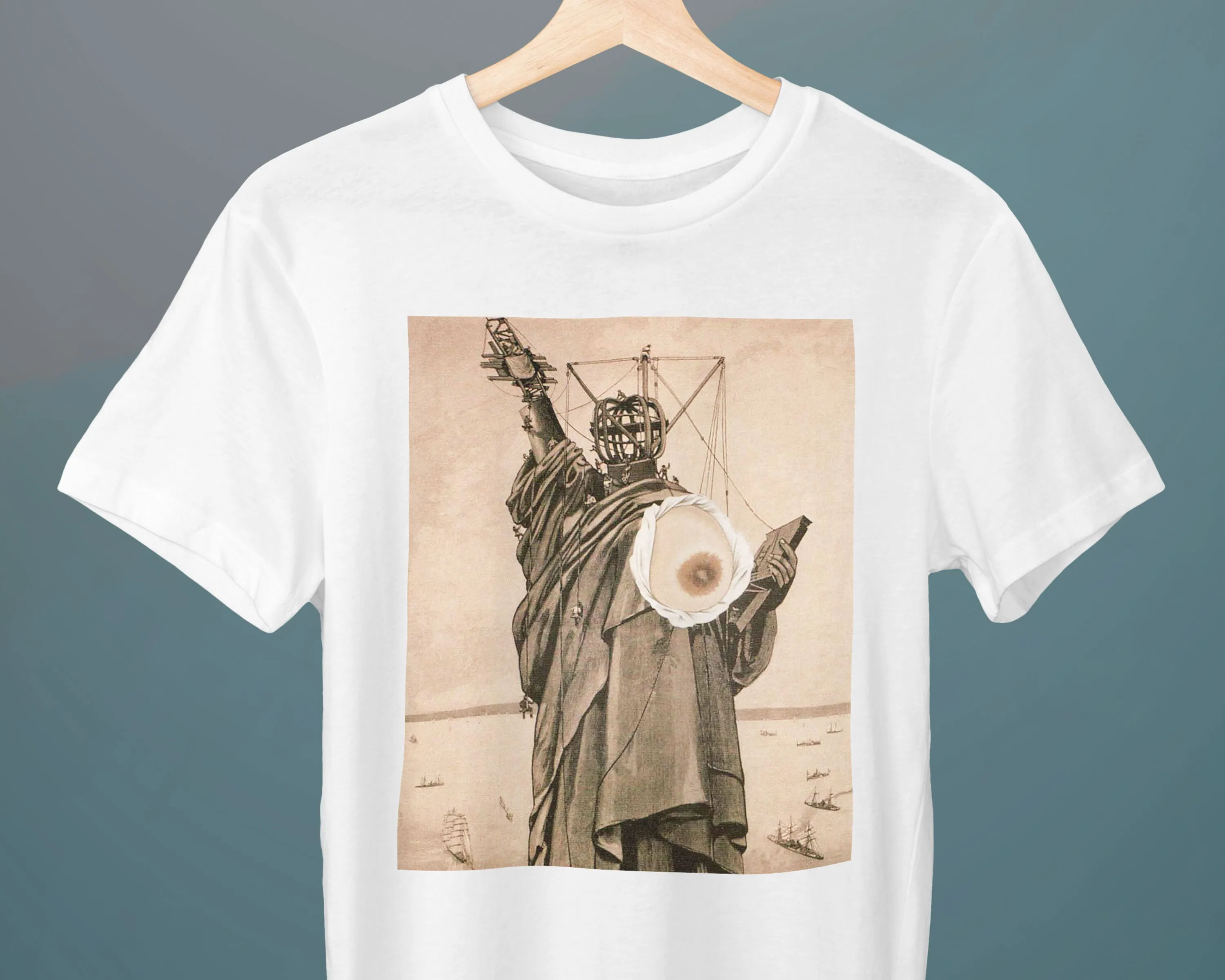 

Statue of Liberty Jindrich Styrsky Unisex T-shirt Art