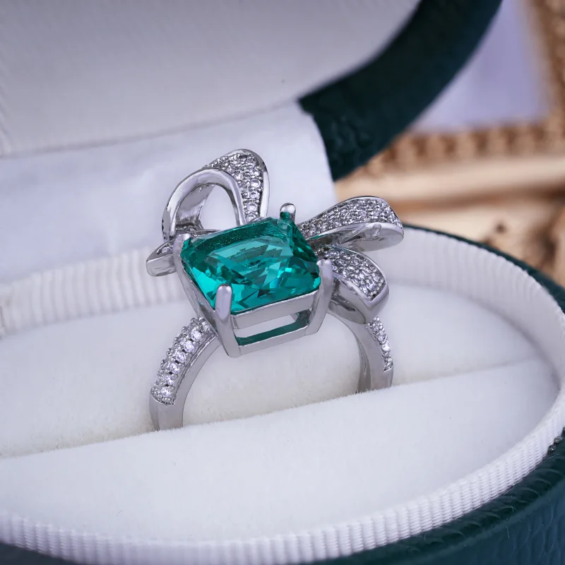 

Classic Design Inlay Silver Ring 925 Green Gemstone Square Ring Women Elegant Bow Retro Ring Wedding Party Jewelry Gifts luxury