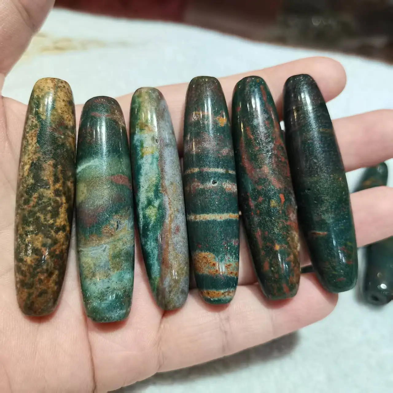 

1pcs/lot Raw cinnabar Tianzhu landscape painting Natural Agate Ji Powerful Amulet Collectible