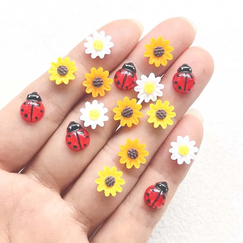 65 piezas de mini crisantemos bonitos, decoración de uñas DIY con diseño de escarabajo, adorno de uñas con temática floral, álbum de recortes, fabricación de joyas