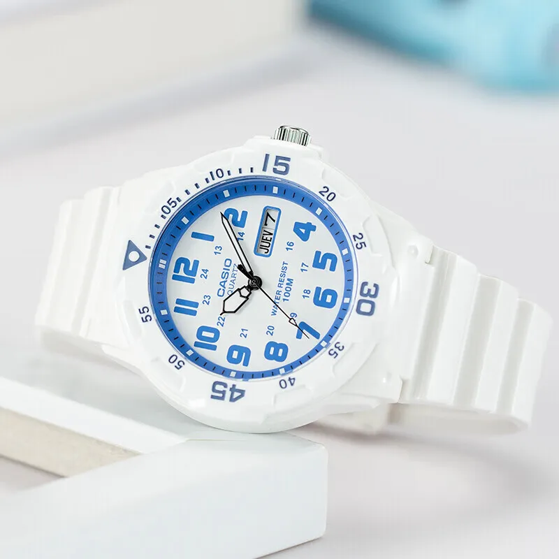 ساعة كاسيو للجنسين، ساعة كوارتز تناظرية أنيقة مقاومة للماء للرجال والنساء والطلاب