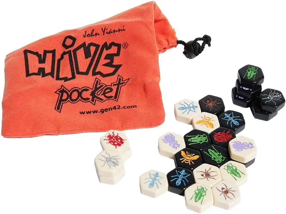 Smart Zone Games Hive Pocket: Juego de mesa de estrategia portátil para 2 jugadores con extensiones de mariquita y mosquitos - Edición de viaje compacta