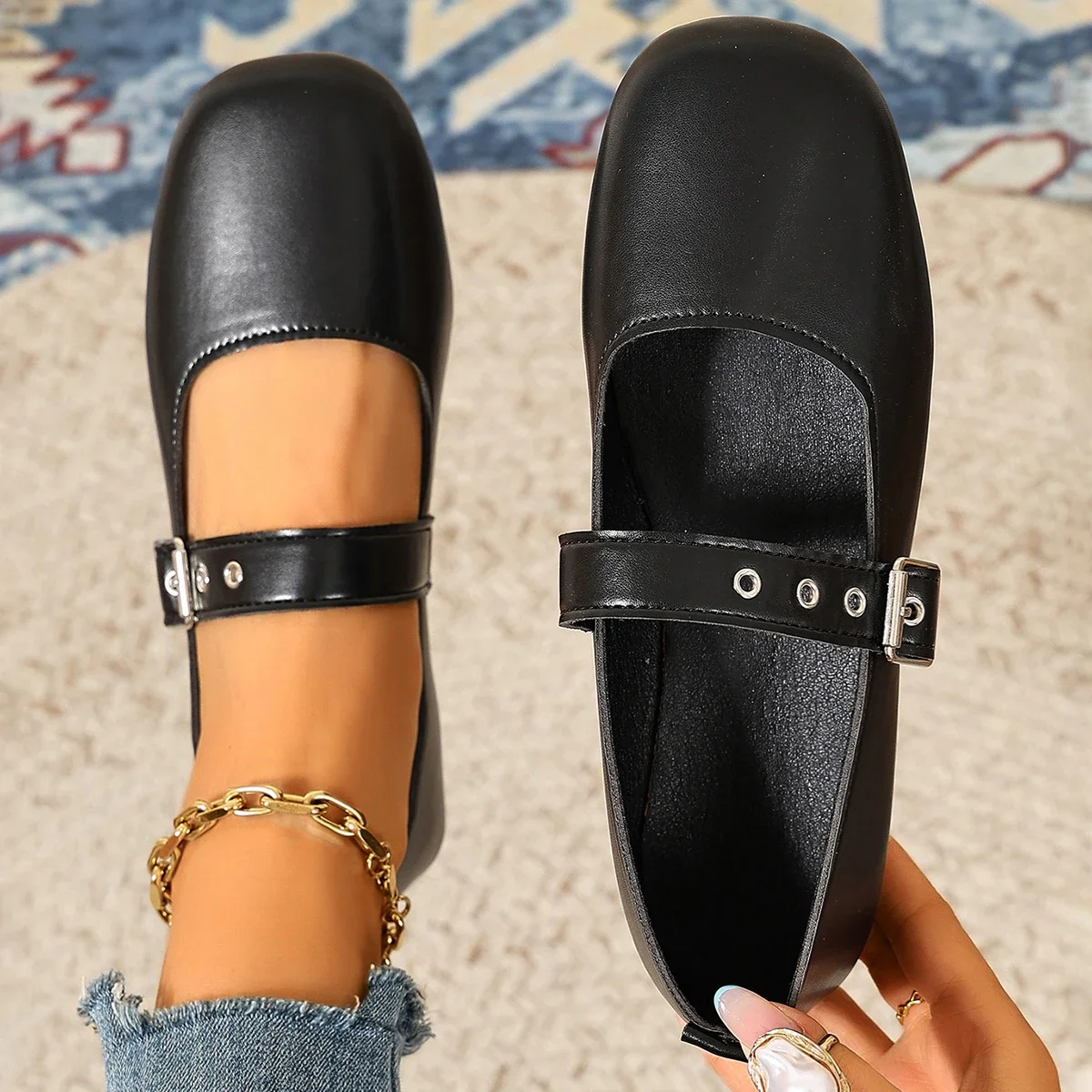 2026 Retro Style Solid Buckle Strap new Women Flats and Loafers Fashion Round Toe Simple Shallow Casual Women Designer Shoes