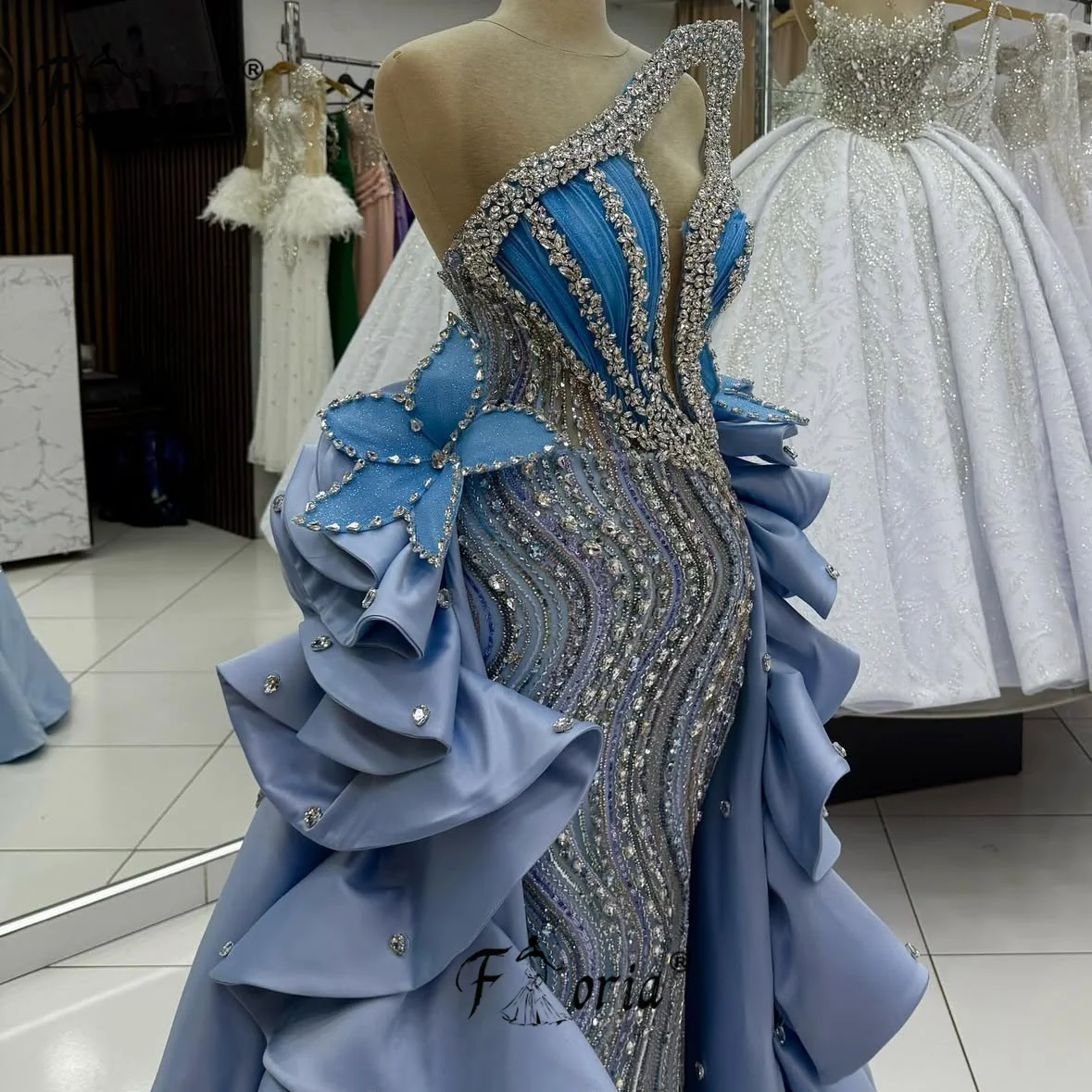 فستان سهرة أنيق بحورية البحر مزين بالخرز الكامل مع تنورة قابلة للفصل وكريستال أزرق في دبي للحفلات الراقصة رداء السهرة مخصص 2025