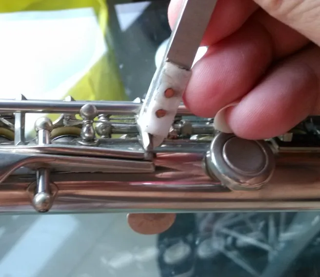 E key adjustment using suited to a variety of flutes shuttlecocks