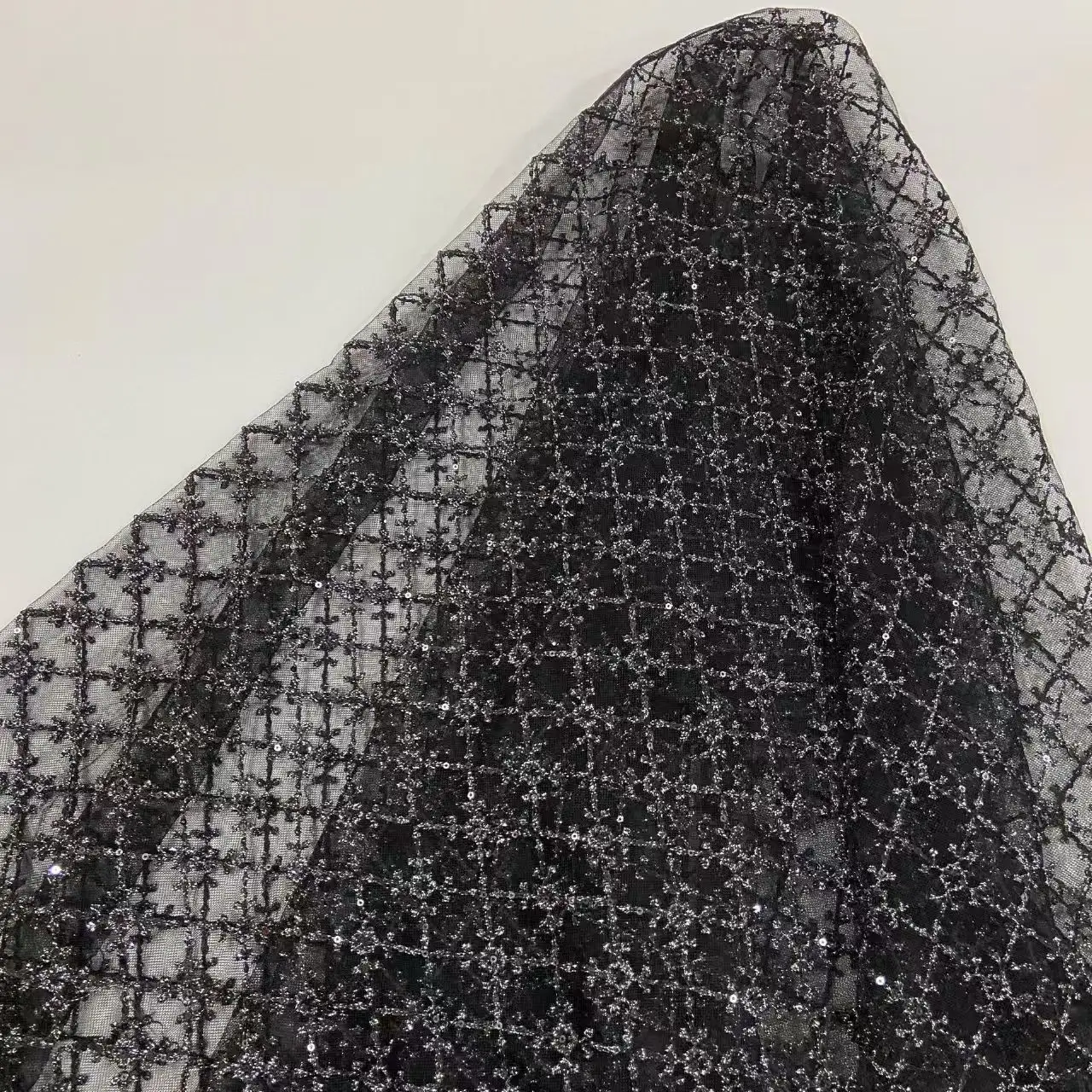 

2 метра, черная сетчатая ткань шириной 130 см, высокое качество, тюль с лазерной вышивкой и блестками, ткань «сделай сам», платье, шаль, ткань для шитья