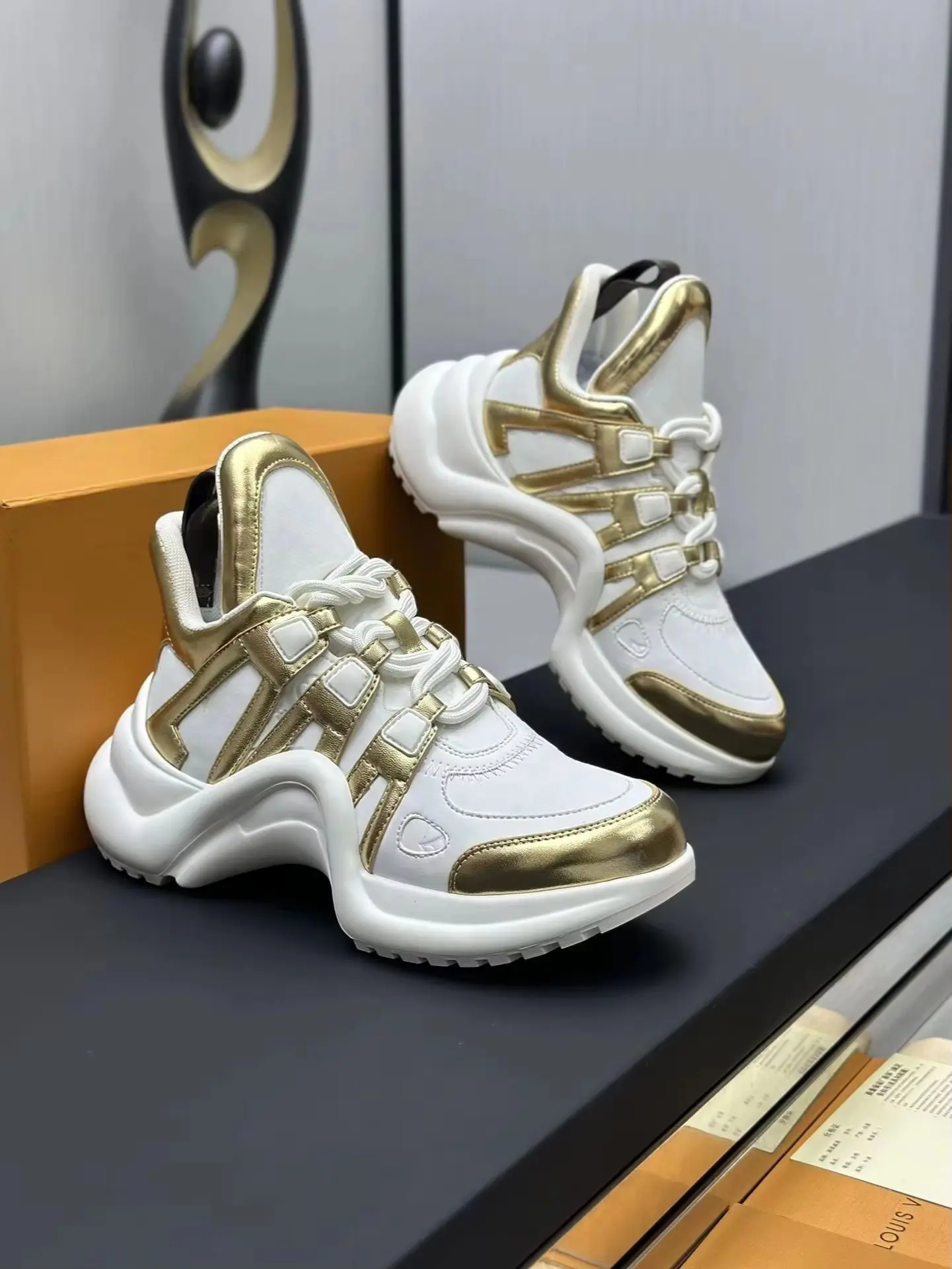 Unisex White Gold Chunky Dad Sneakers Metallic Leather Splicing Irregular Curved Thick Platform Sole Lace Up Height Increasing Street Casual Shoes