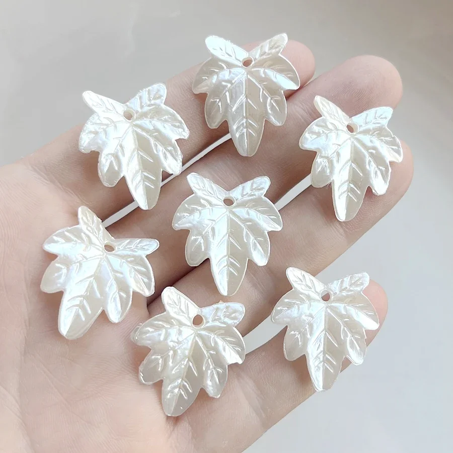 Acrylic Beads 20pcs Ivory White Maple Leaf Beads Imitation Pearls Leaf Pendants Charm Beads For Jewelry Making DIY Accessories